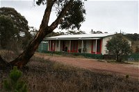 Christmas Tree Cottage - Australia Accommodation