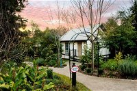 Olinda Country Cottages - QLD Tourism
