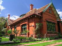 Buxton Manor - George Lowe Esquire Apartment - New South Wales Tourism 