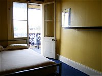 Glenelg Beach Hostel - Hotel Accommodation