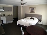 Aston Hill Motor Lodge - New South Wales Tourism 