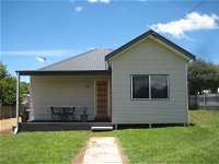 Sapphire Cottage - Australia Accommodation