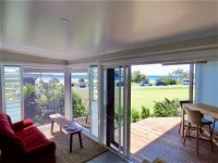 ArtHOUSE Beachfront Accommodation - New South Wales Tourism 