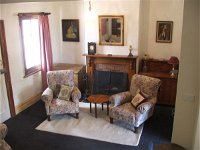 Barrack Street Colonial Cottage - QLD Tourism