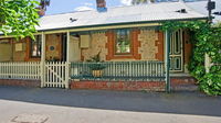 The Lion Cottage - Australia Accommodation