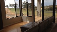 Neagles Retreat Villas - Australia Accommodation