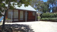 Cherry Farm Cottage - Australia Accommodation