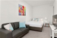 Melbourne Holiday Apartments Flinders Wharf - Australia Accommodation