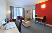 Metro Apartments on Bank Place - QLD Tourism