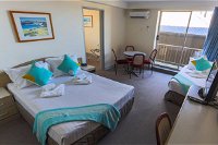 Newcastle Beach Hotel - Hotel Accommodation
