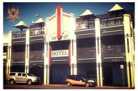 Mojo The Ambassador Hotel - Tourism Gold Coast