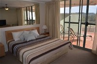 Avoca Palms Resort Apartments - Hotel Accommodation