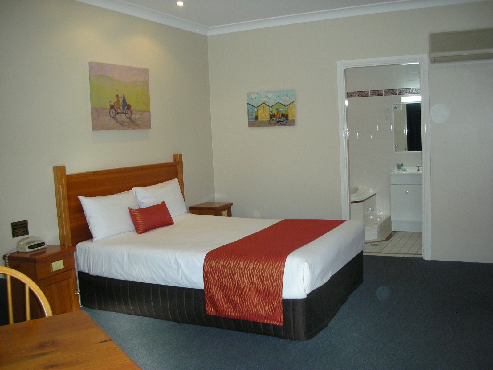 Cowra NSW Australia Accommodation