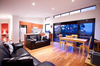 Karrak Reach Forest Retreat - Melbourne Tourism