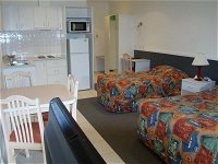 Dunsborough Inn Backpackers - New South Wales Tourism 