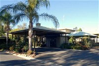 Lake Forbes Motel - Melbourne Tourism