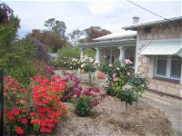 MacDonnell House Naracoorte Cottages - Melbourne Tourism
