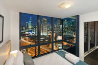 Melbourne Short Stay Apartments - MP Deluxe - QLD Tourism