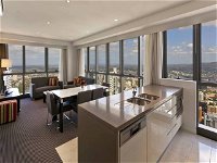 Meriton Serviced Apartments - Adelaide Street - Melbourne Tourism