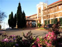 Monte Pio Motor Inn - Hotel Accommodation