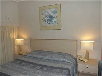 Pine Lodge Motel - Tourism Gold Coast