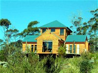 The Tree House - Australia Accommodation