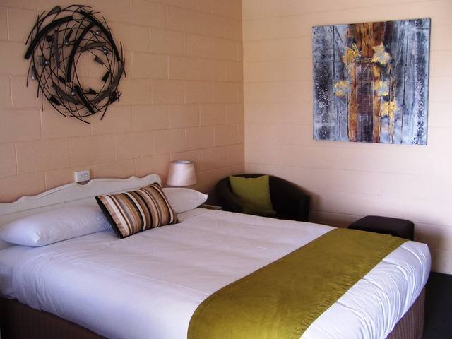 Sarina QLD Hotel Accommodation