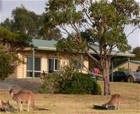 Riverside Retreat - Australia Accommodation