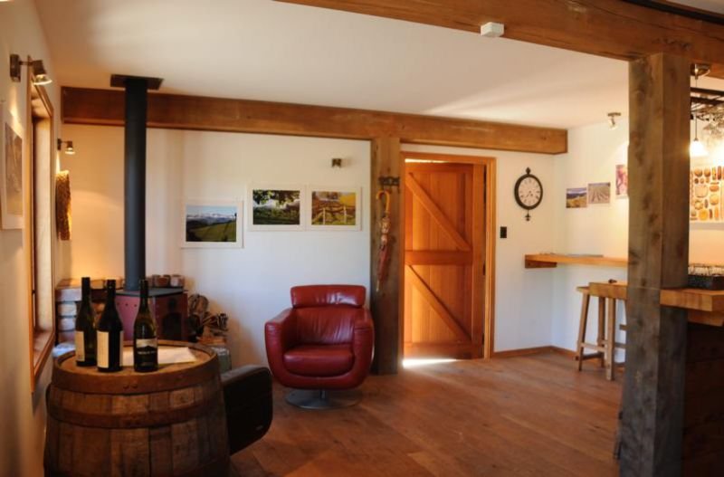 The Barn On Valley Road Vineyard - Accommodation New Zealand 2