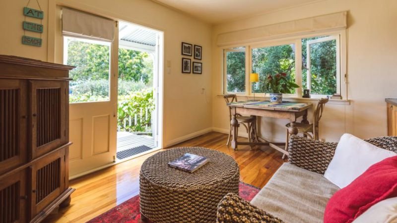 Moana Vista Cottage - Accommodation New Zealand 6