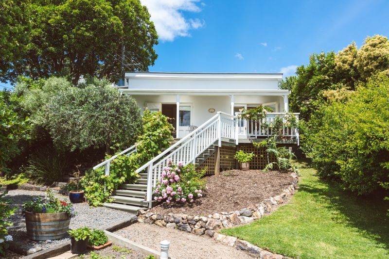 Moana Vista Cottage - Accommodation New Zealand 9
