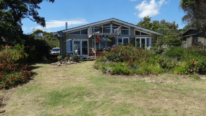 Te Ngaere Bay Holiday Home - Accommodation New Zealand 0