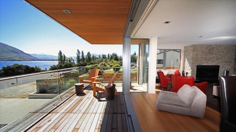 Lakefront Wanaka House - Accommodation New Zealand 0