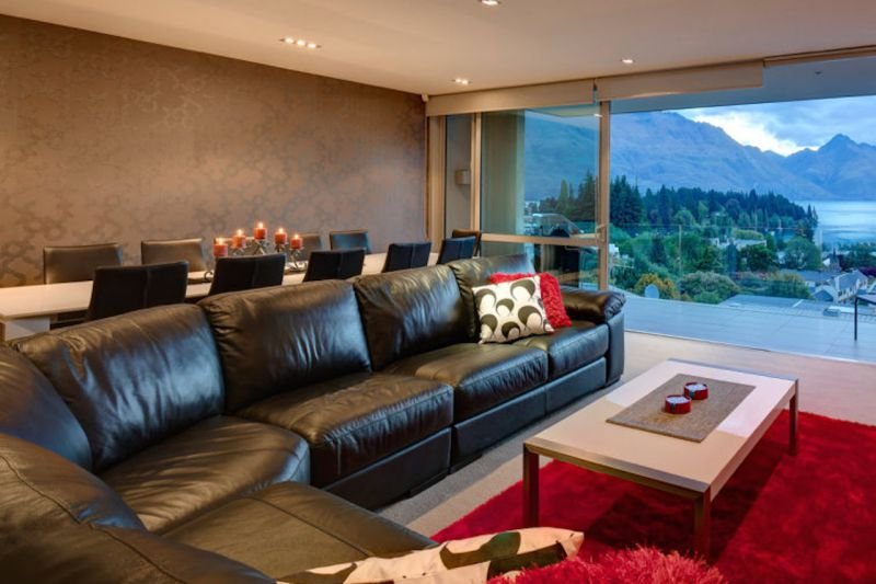 Luxury On The Lake - Accommodation New Zealand 1