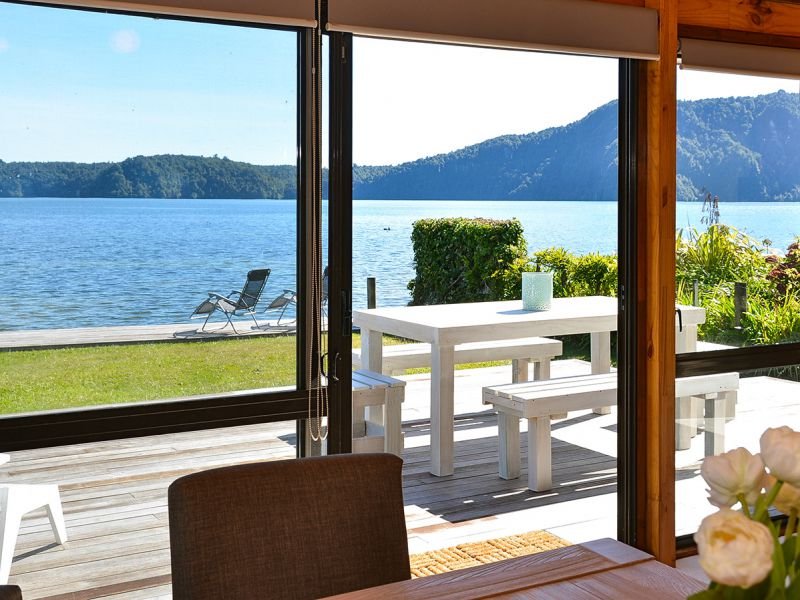 Lakefront Escape - Lake Rotoiti Holiday House - Accommodation New Zealand 6