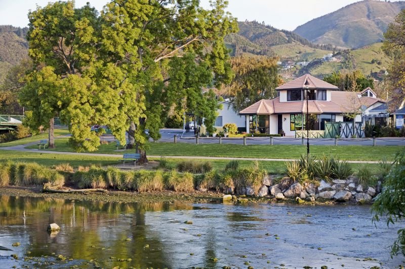 Riverside Villa - Accommodation New Zealand 0