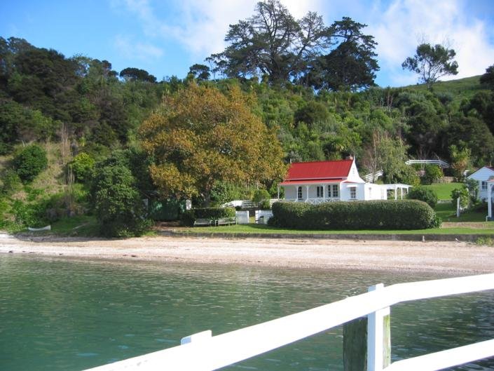 Connells Bay - Boutique Seaside Cottage - thumb 1