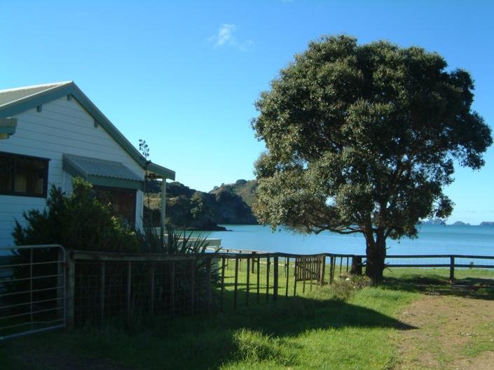 Cottage On The Beach Mahinepua Northland - thumb 2
