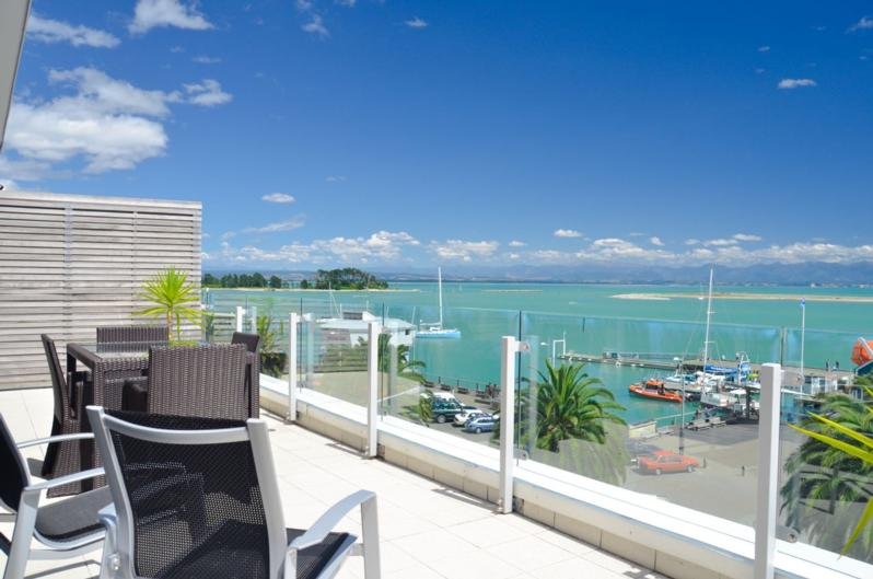 Seaside Luxury - Accommodation New Zealand 13