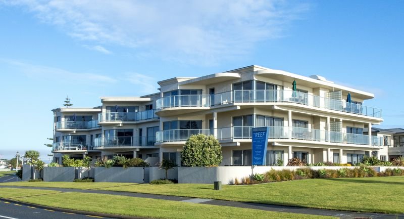 The Reef Beachfront Apartments - Accommodation New Zealand 14