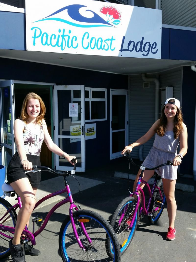 Pacific Coast Lodge And Backpackers