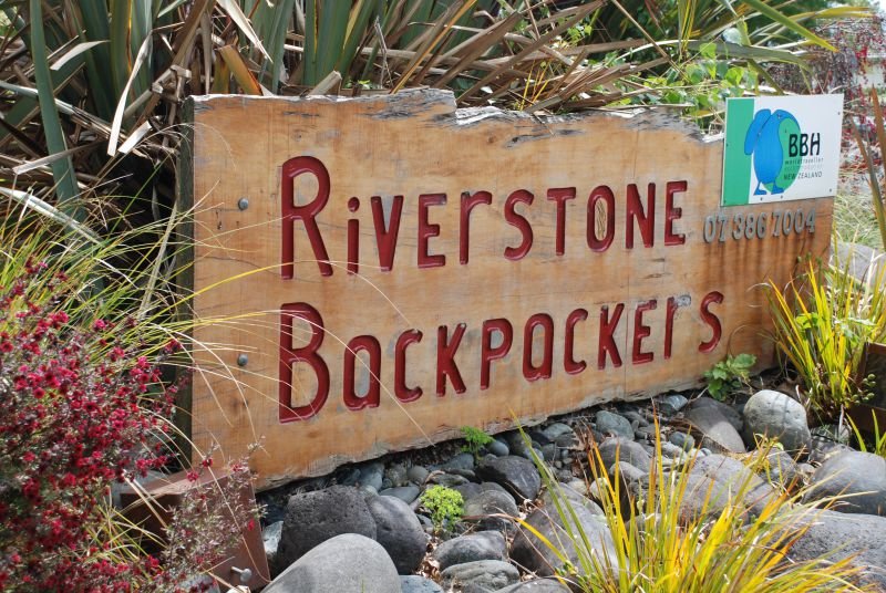 Riverstone Backpackers & Lodge