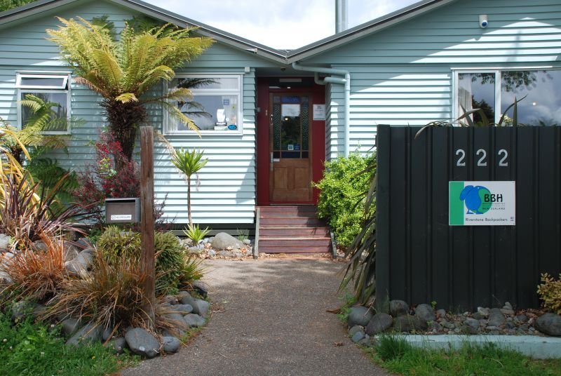 Riverstone Backpackers & Lodge