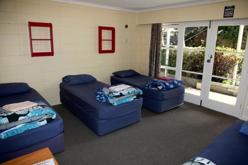 Te Anau Lakefront Backpackers - Accommodation New Zealand 1