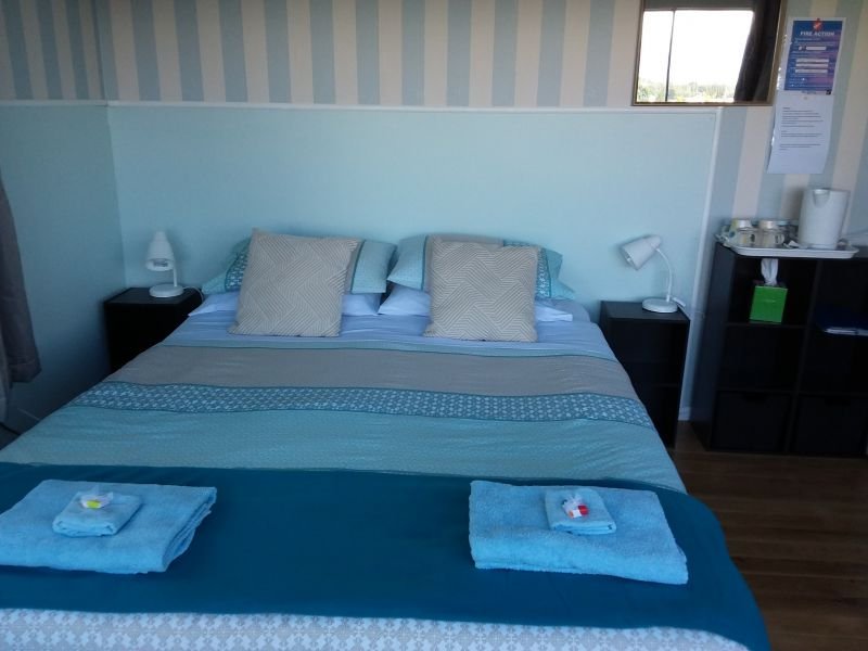Hillside House Bed & Breakfast - Accommodation New Zealand 0