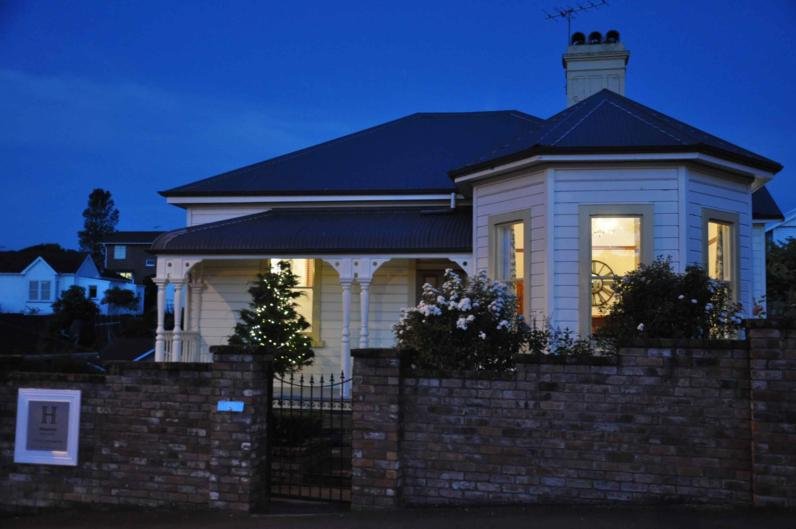 Hosking House - Accommodation New Zealand 1