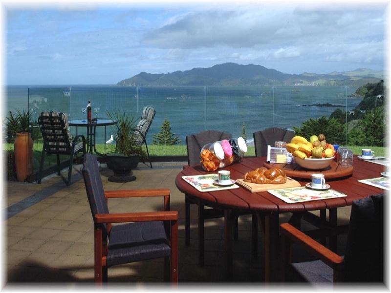 Carneval Ocean View - Accommodation New Zealand 9