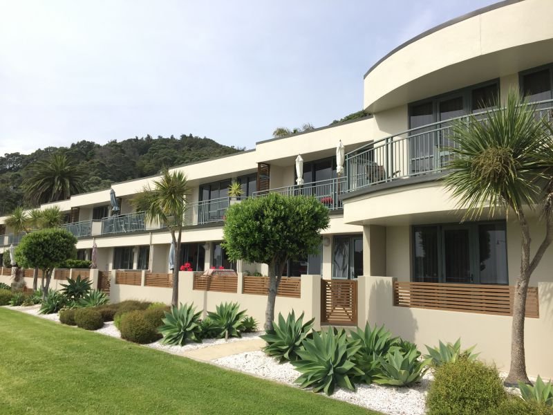 Beachpoint Apartments - Accommodation New Zealand 8