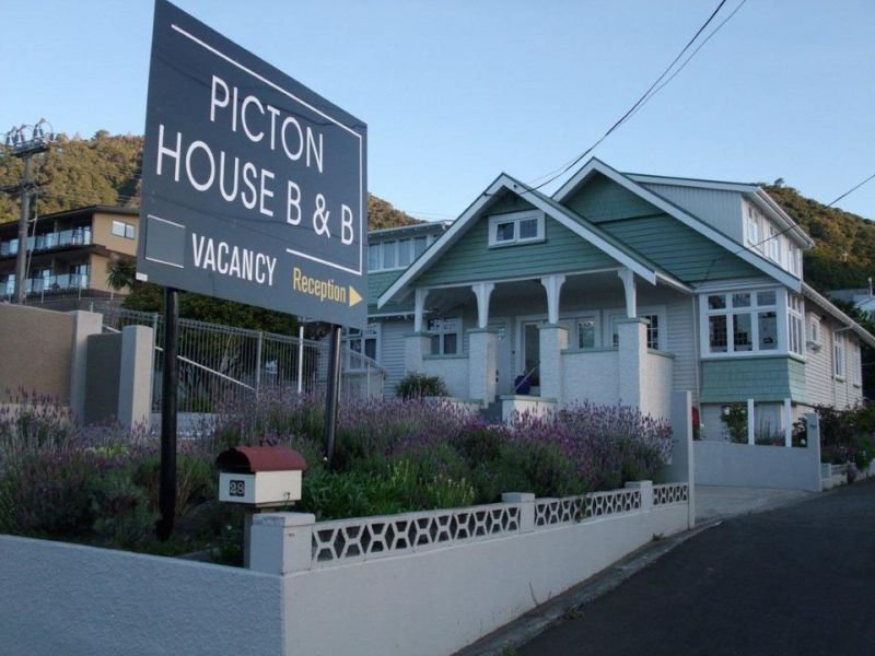 Picton House Bed And Breakfast