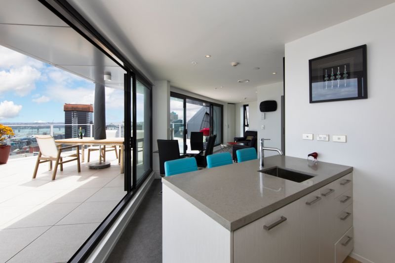 Penthouse Views - Auckland Holiday Apartment - thumb 5
